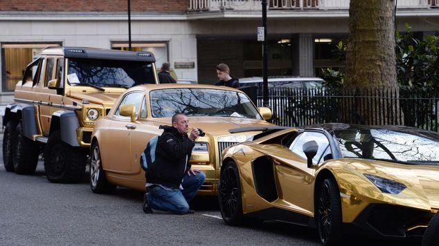 Pemilik kereta emas di london rakyat Malaysia